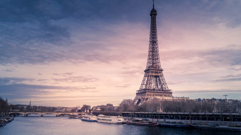Travel photo from paris-eiffel-tower-cityscape