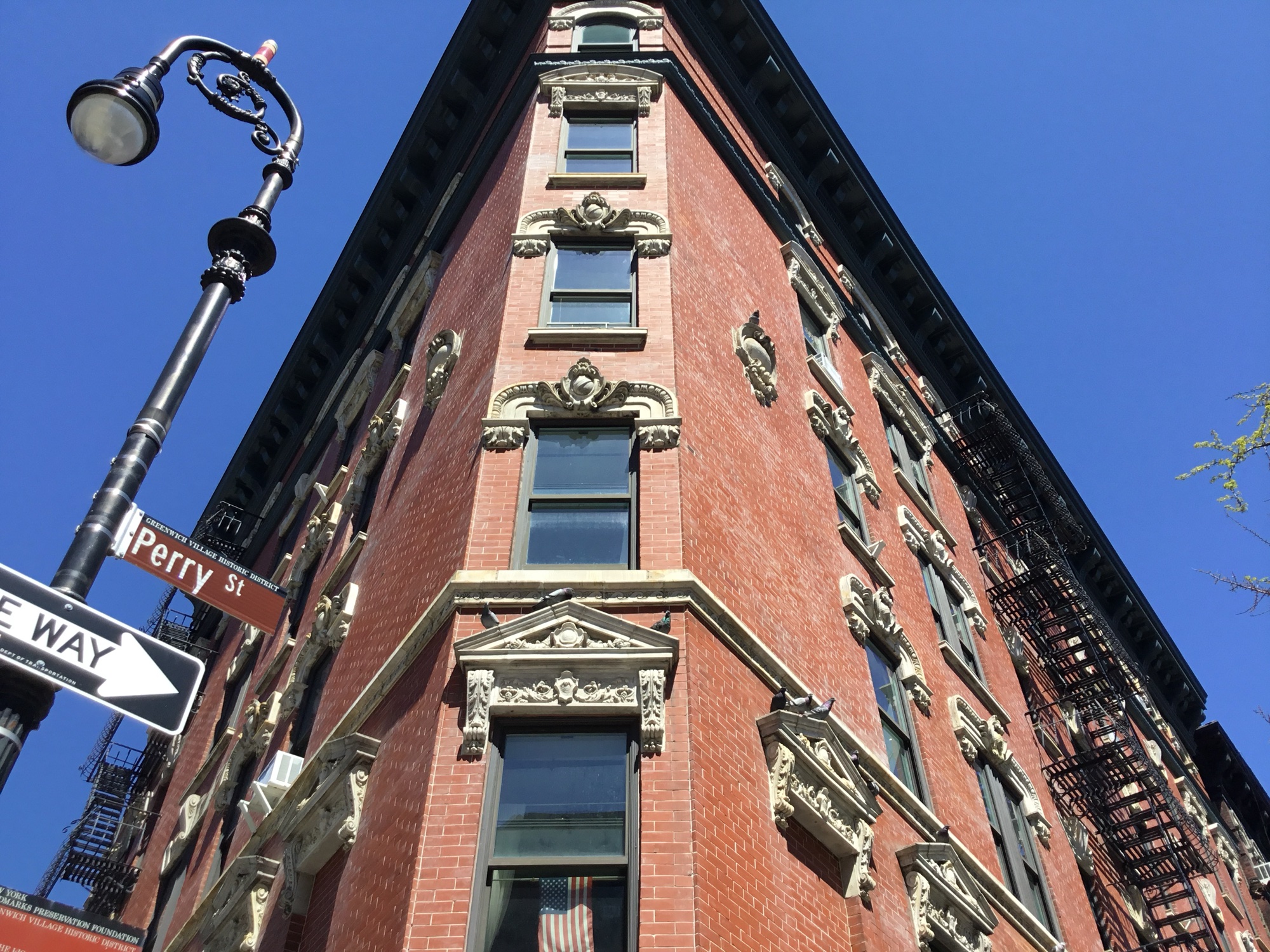 West Village Locals Guide: Streets, Coffee, and What to Skip